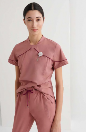 Casaca Sanitaria Cuello V Rib Slim Fit LYRA 22.24